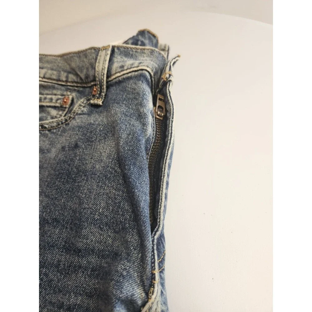 Levi 541 Size 30×30 Athletic Taper Stretch